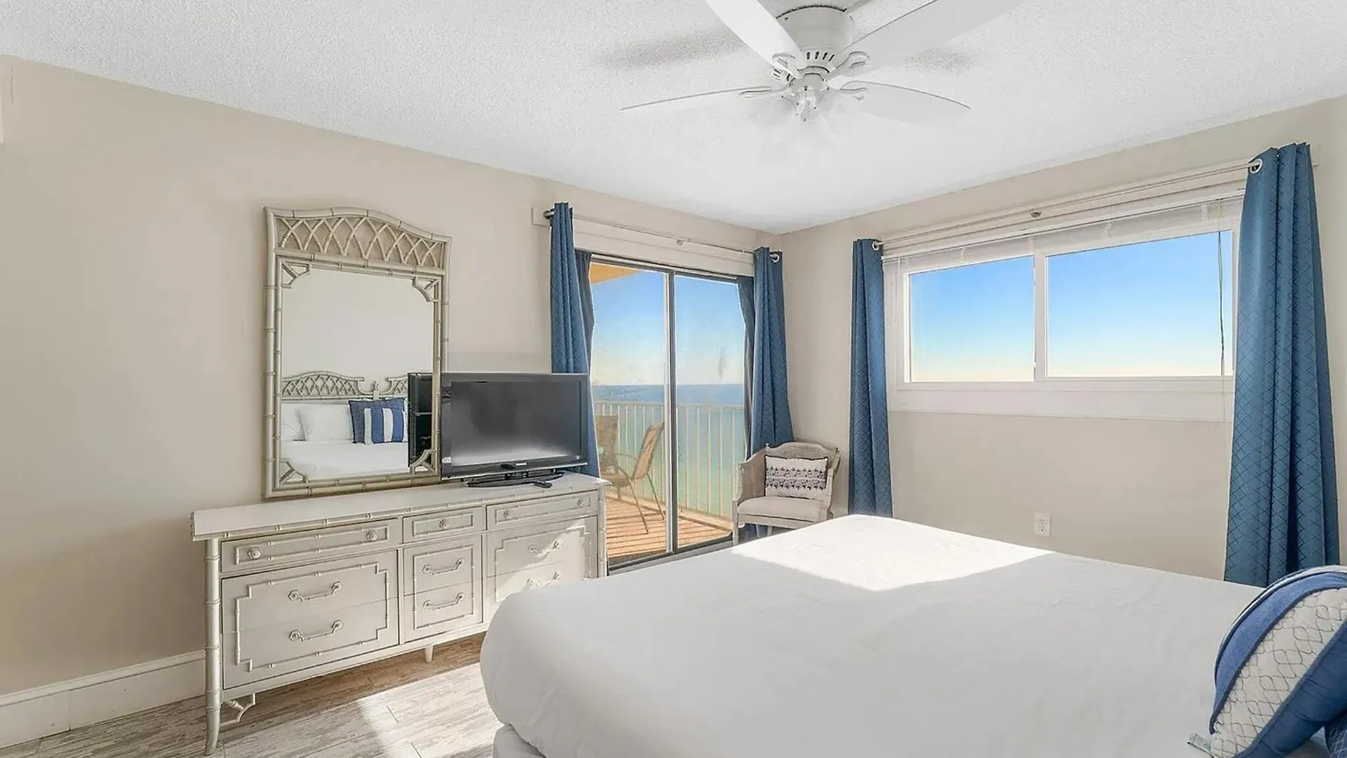 Regency Towers 1212 By Emerald Coast Retreats Panama City Beach United States
